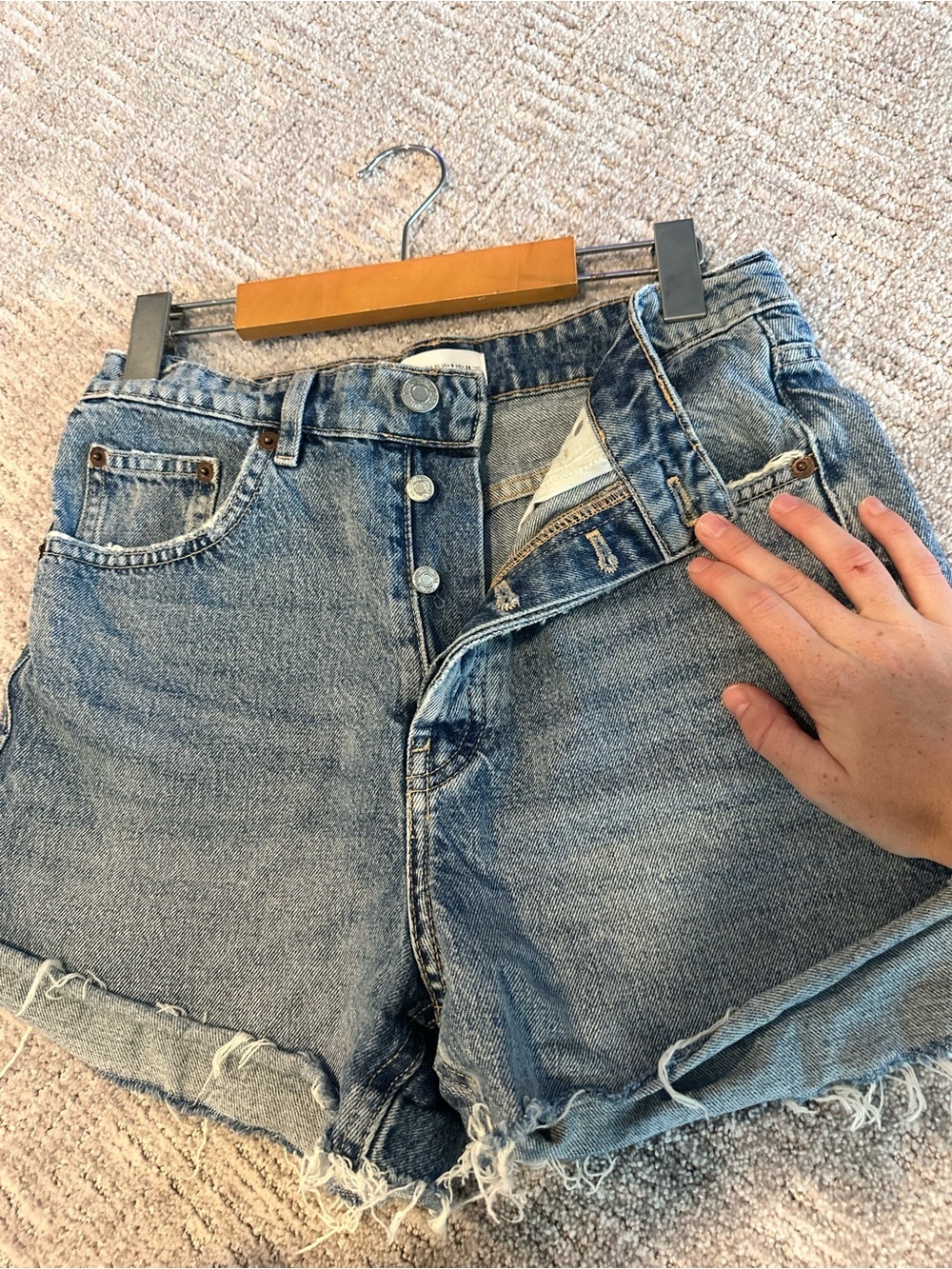 Zara Light Blue High-Rise Frayed Denim Shorts 100% Cotton Size 6 - Picture 5 of 10